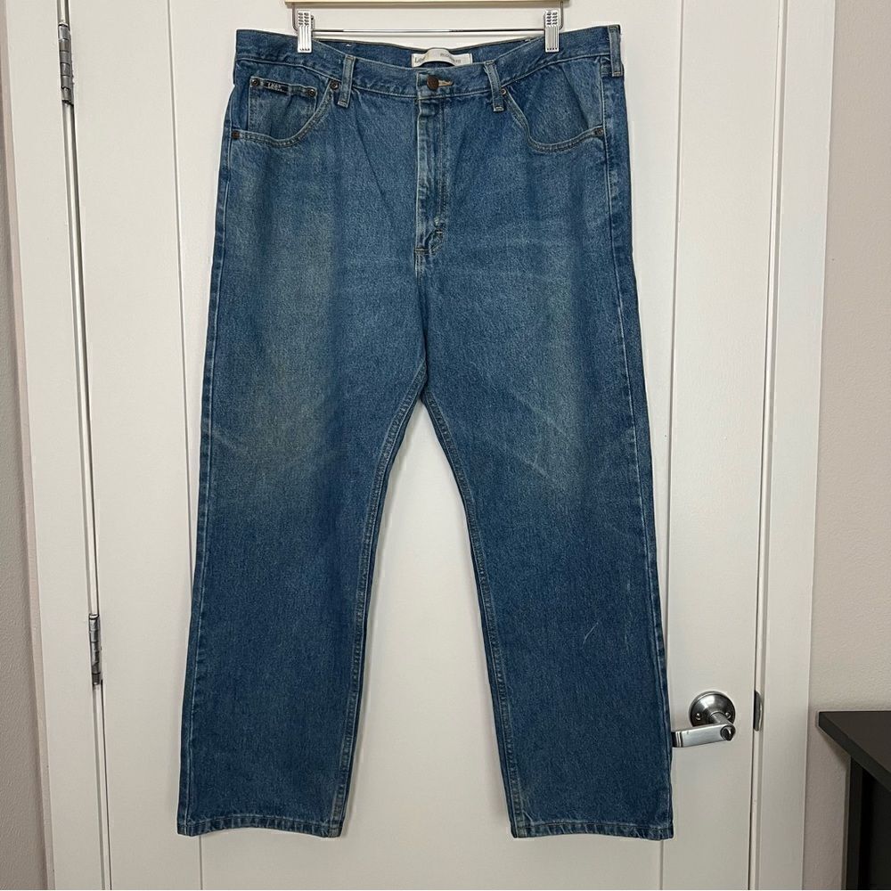 Lee Mens Jeans Size 42x30 Blue Denim Regular Fit Straight Leg 5 Pocket Design